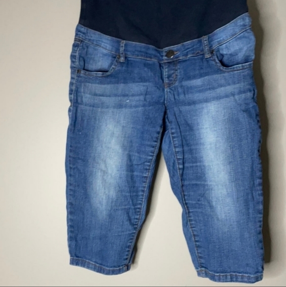 Medium Thyme Maternity Shorts - Picture 1 of 3